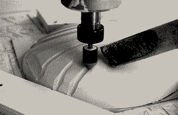 /progetti/segni_ibridi/02_FOTO FRESA LENTICOLA.webp